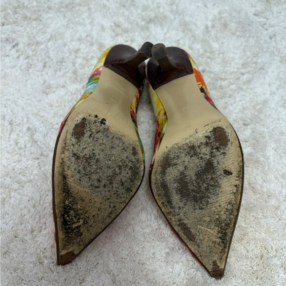 Guess Floral Stiletto Heels with Pointed Toe - Picture 5 of 5